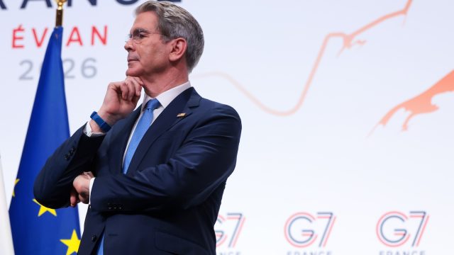 Treasury Secretary Bessent Advocates for New Approach to Iran Deal | bigwin138 slot, www judi, toto 